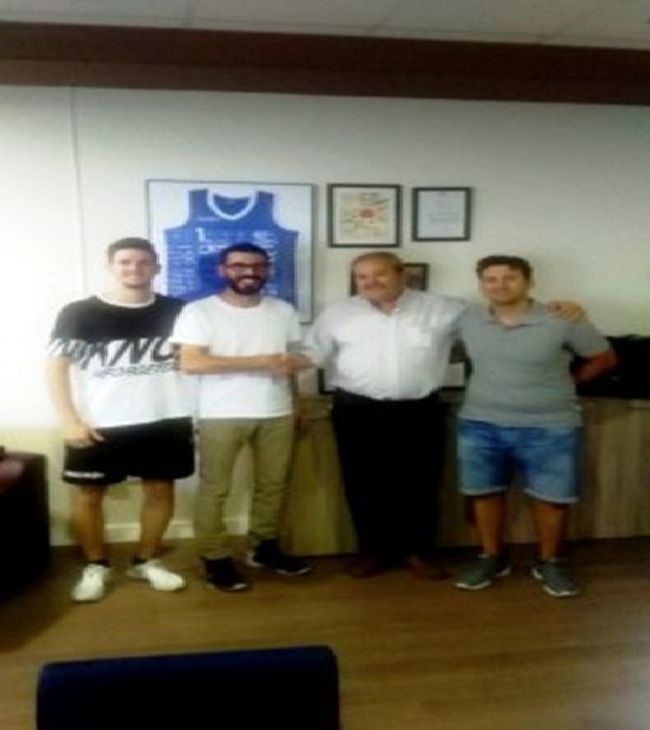 Los Billares Catering Seguiran Una Temporada Mas Patrocinando Al Equipo Senior De La Rambla Portada Federacion Andaluza De Baloncesto