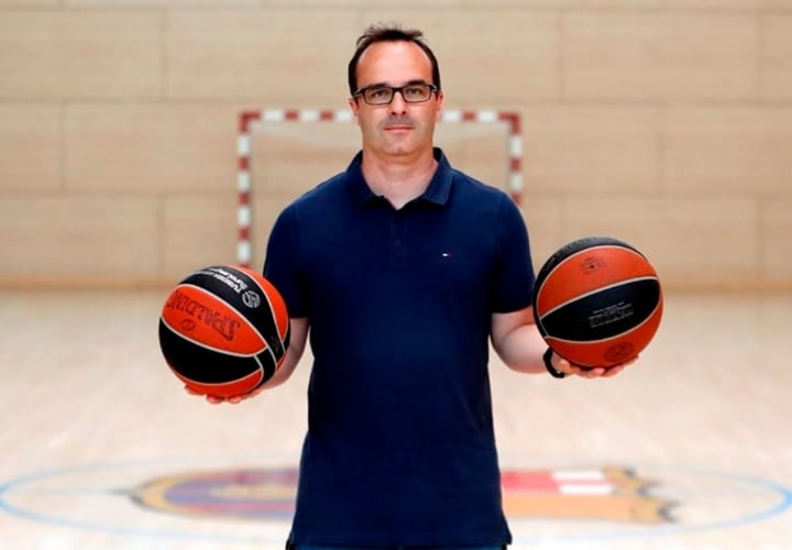 Ya puedes conseguir la nueva pizarra de entrenador de la FAB - - Federación  Andaluza de Baloncesto